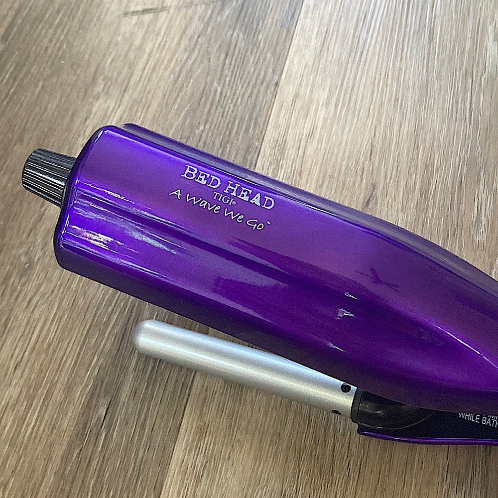 Purple bed head crimper